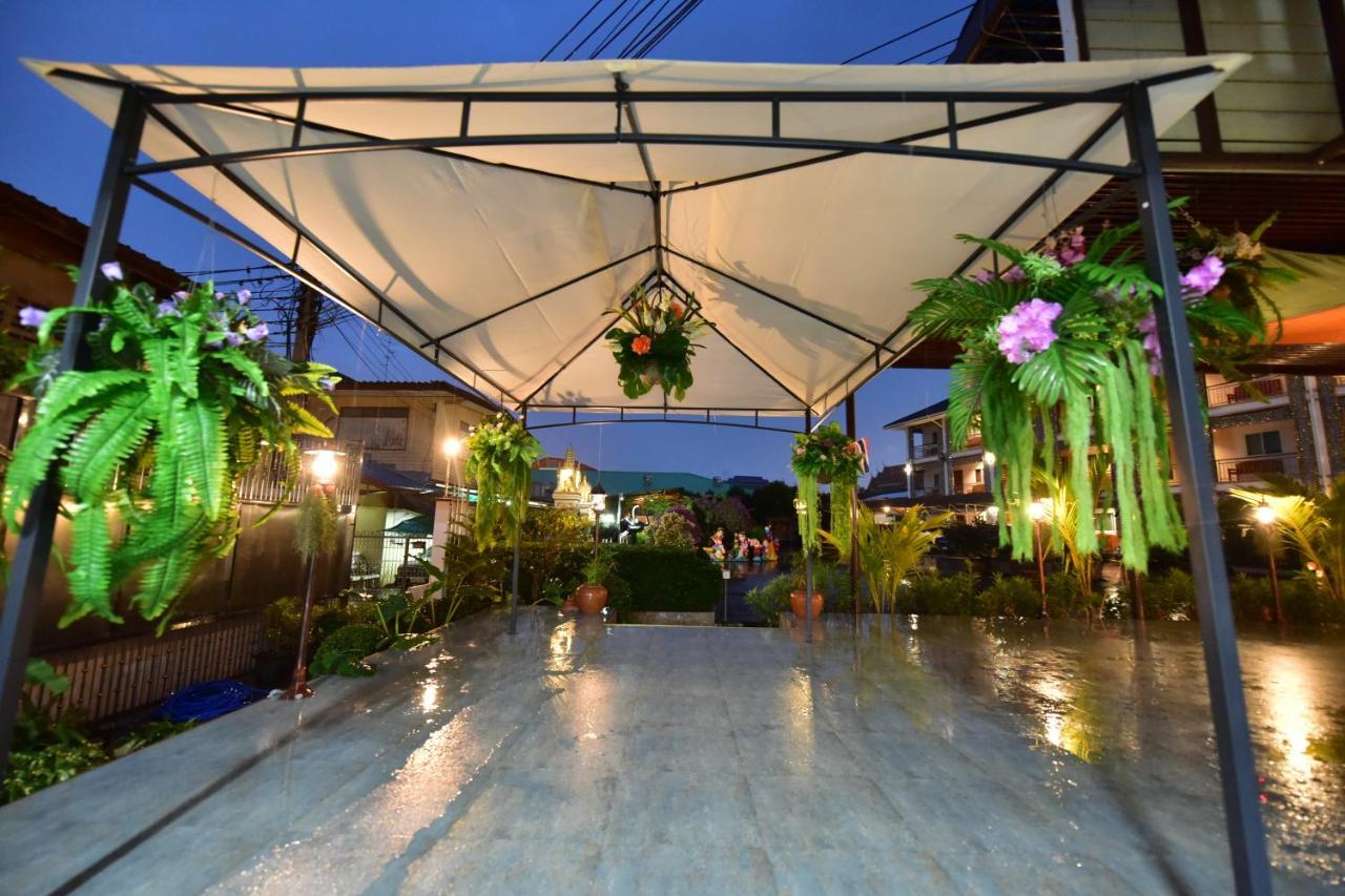 סורין Kt Knight Hotel מראה חיצוני תמונה