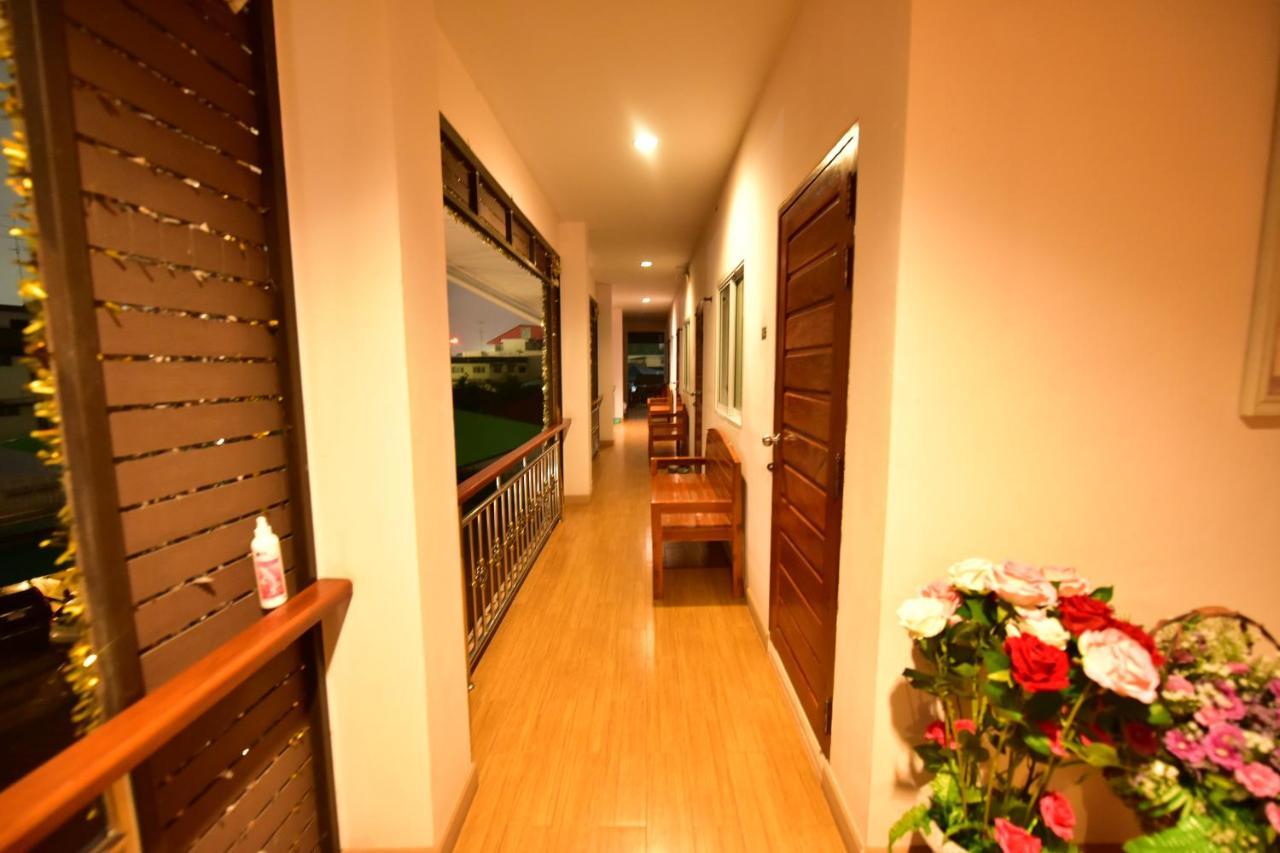 סורין Kt Knight Hotel מראה חיצוני תמונה