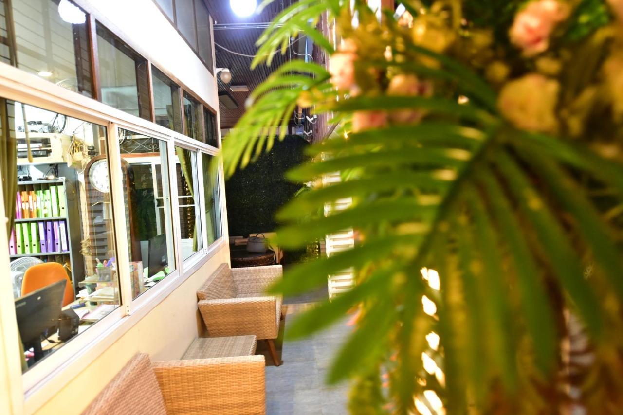 סורין Kt Knight Hotel מראה חיצוני תמונה